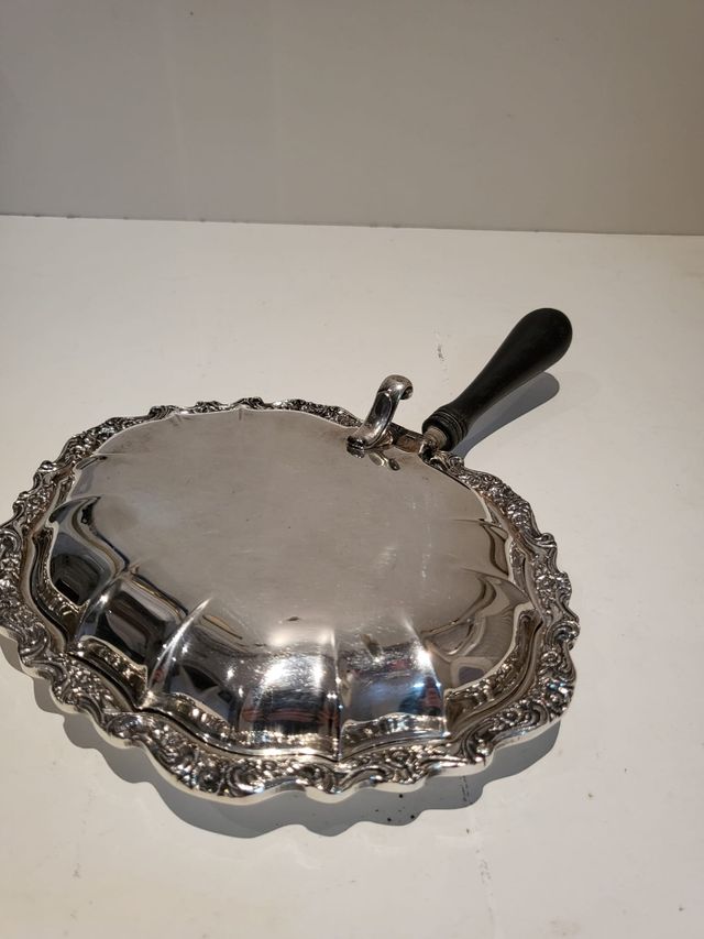 Bandeja plateada antigua