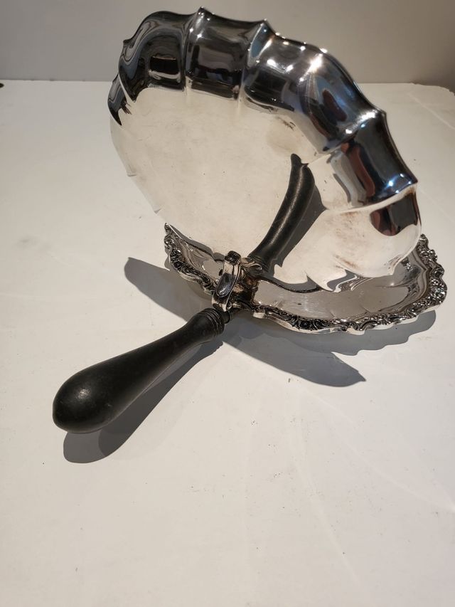 Bandeja plateada antigua