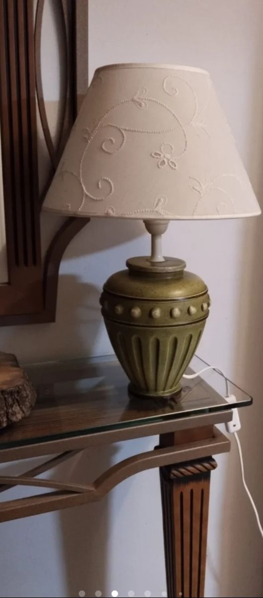 Lámpara vintage cerámica tulipa bordada