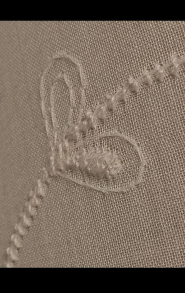 Lámpara vintage cerámica tulipa bordada