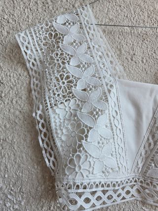 Top corto bianco in pizzo