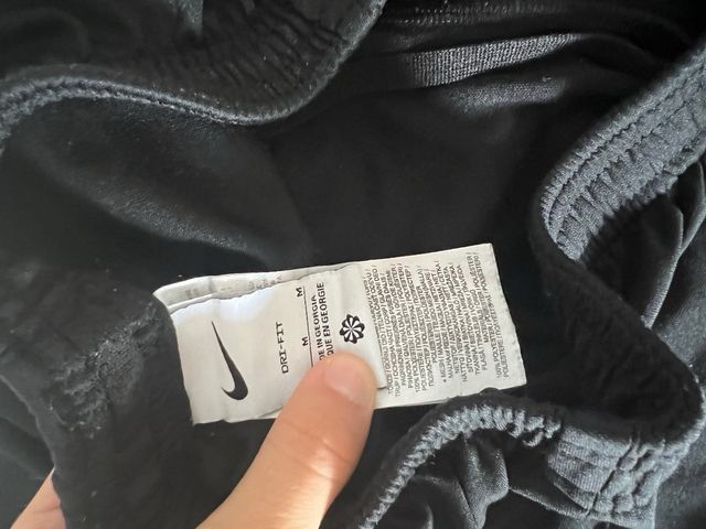 Pantalones Nike negros deportivos