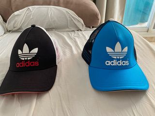 2 Gorras Adidas Originals