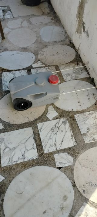 Depósito aguas grises portátil con ruedas