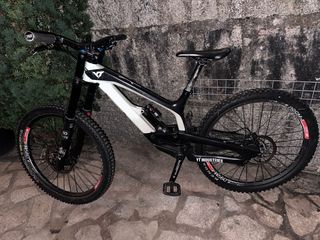 Bicicleta YT Industries DH talla ‘S’