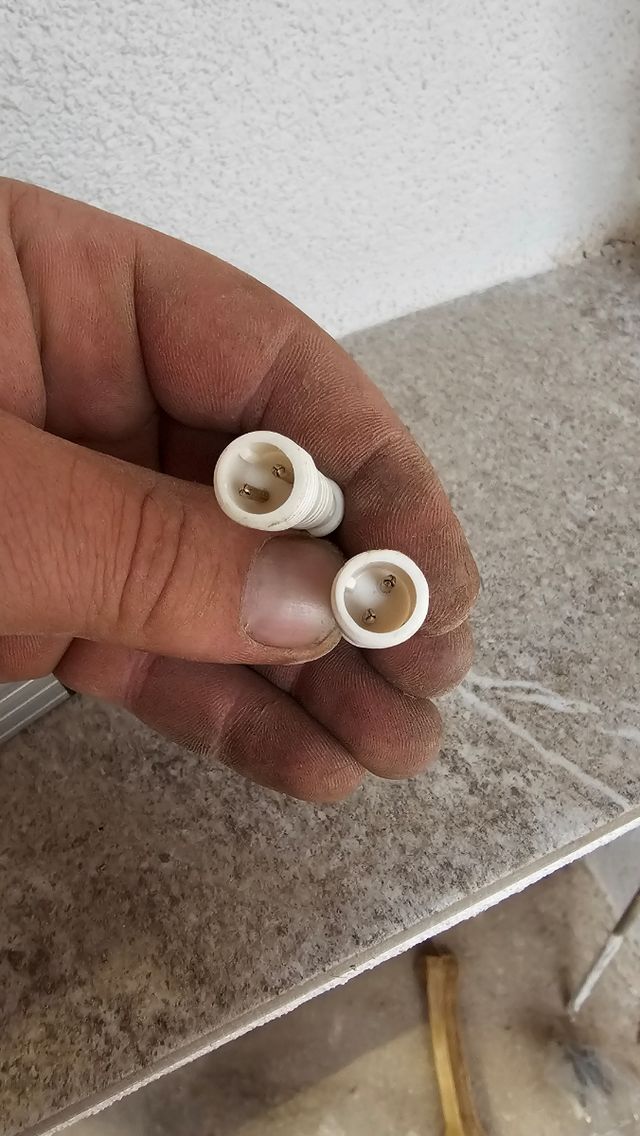 2 Controladores LED 100-240V a 30-48V