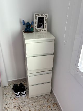Mesitas noche Ikea blancas