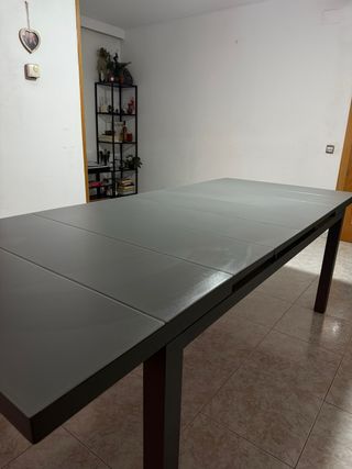 Mesa extensible gris metalica
