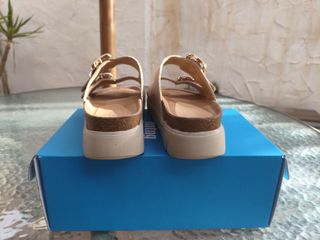 Sandalias Mustang beige