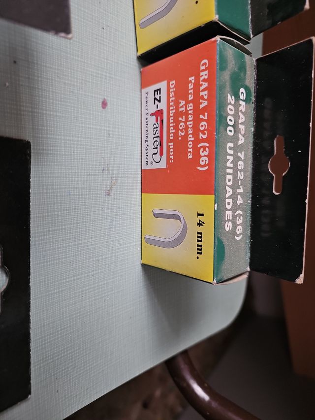 Grapas AT762 (14mm) - 2000 unidades por caja.