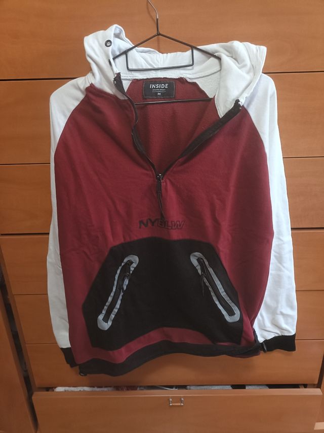 Sudadera con capucha roja y blanca - Talla M