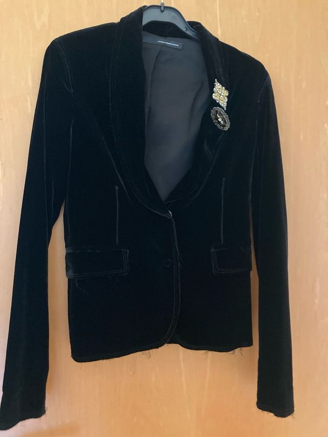 Americana terciopelo negra Atos Lombardini