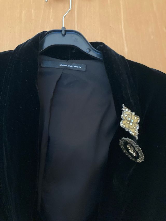 Americana terciopelo negra Atos Lombardini