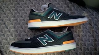 New Balance 574 - 40.5 - Verde & Negro