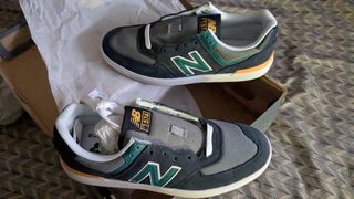 New Balance 574 - 40.5 - Verde & Negro