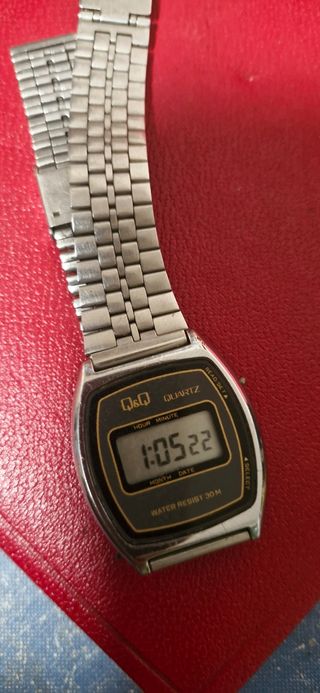 Orologio Q&Q vintage anni '80