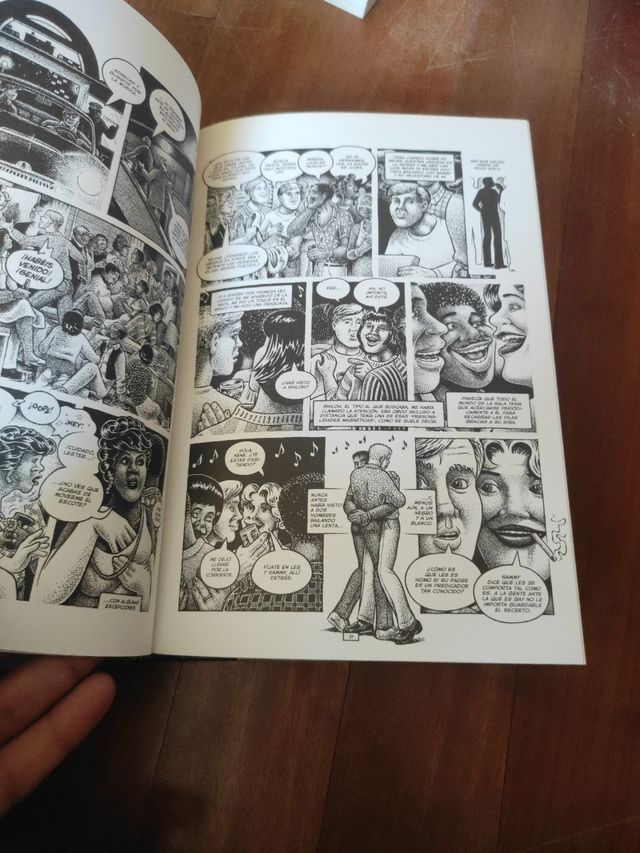 Stuck Rubber Baby, Mundos diferentes