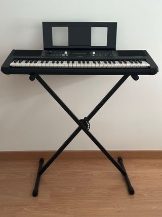 Yamaha PSR-E363 + Soporte