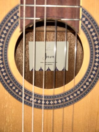 Guitarra clásica Admira Java