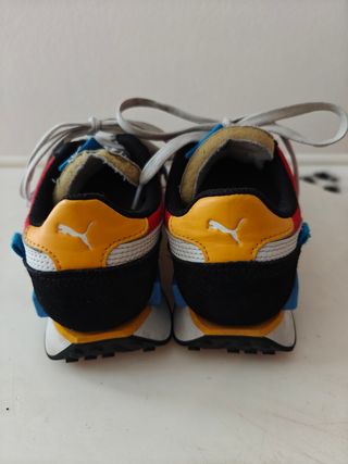 Zapatillas Puma - rojas y negras