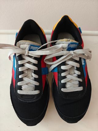 Zapatillas Puma - rojas y negras