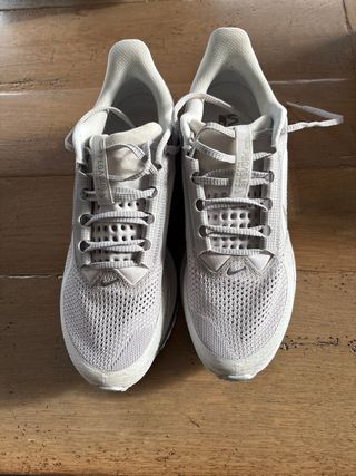 Zapatillas Nike Pegasus 45 Gris - usadas