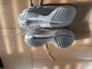 Zapatillas Nike Pegasus 45 Gris - usadas
