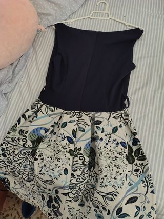 Vestido elegante azul y blanco