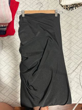 Falda tubo negra elegante