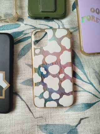 7 Fundas iPhone 11 - Variadas