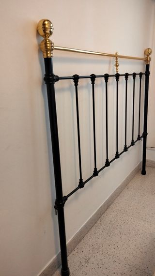 Cabezal cama metal negro-dorado