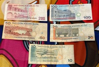 5 Billetes Perú antiguos
