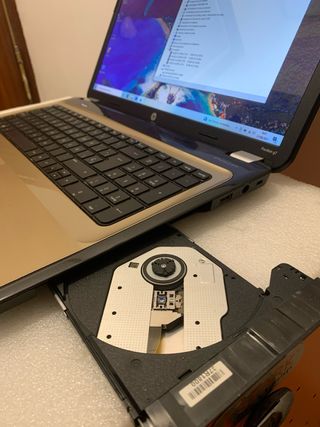 Portátil HP Pavilion G7 - Dorado