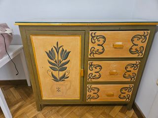 Cómoda vintage restaurada