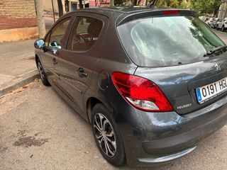 Peugeot 207 2011