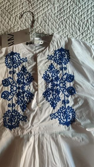 Vestido Zara blanco bordado sin estrenar