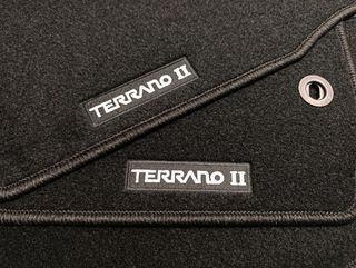 + Nissan Terrano 2 Corto Alfombrillas a medida 