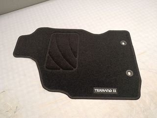 + Nissan Terrano 2 Corto Alfombrillas a medida 