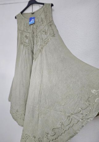 Vestido India verde bordado