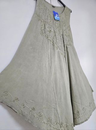 Vestido India verde bordado