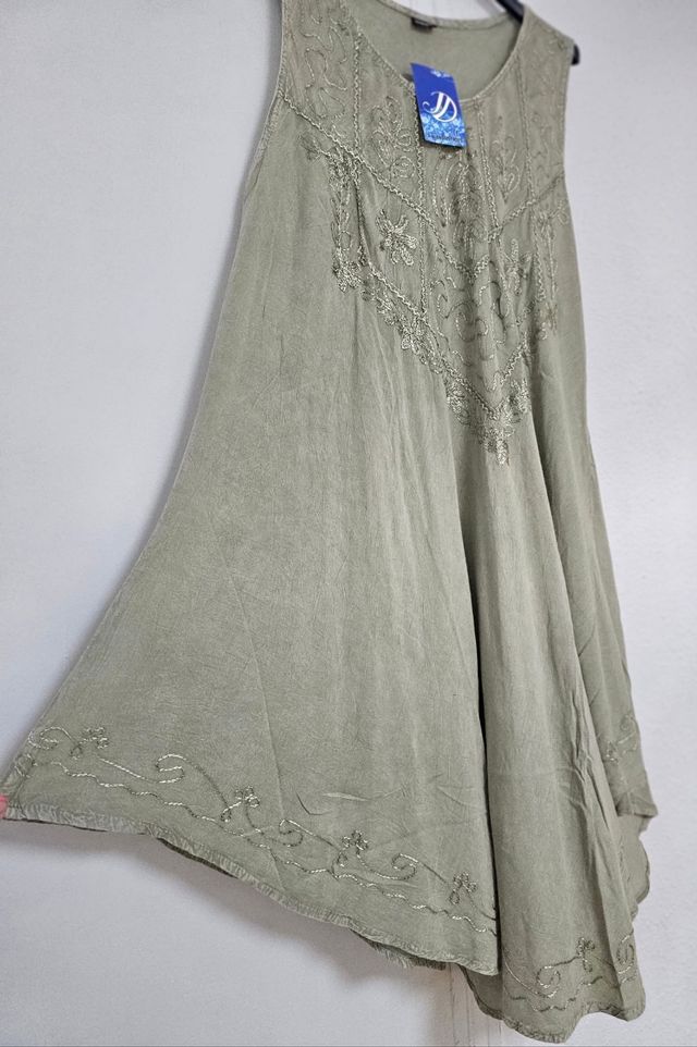 Vestido India verde bordado