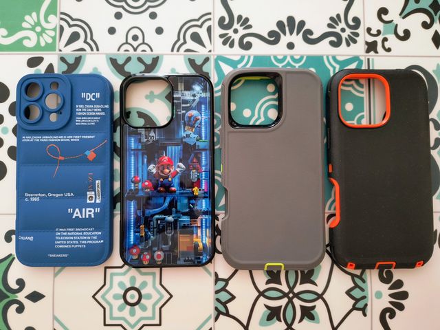 Lote 4 fundas iPhone 16 Pro