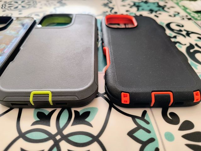 Lote 4 fundas iPhone 16 Pro