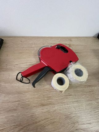 Etiquetadora manual roja apli.
