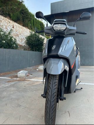 Ciclomotor Peugeot Tweet 50cc Gris