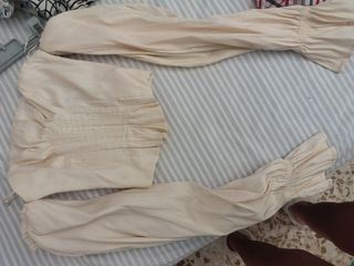 Blusa beige Bershka 