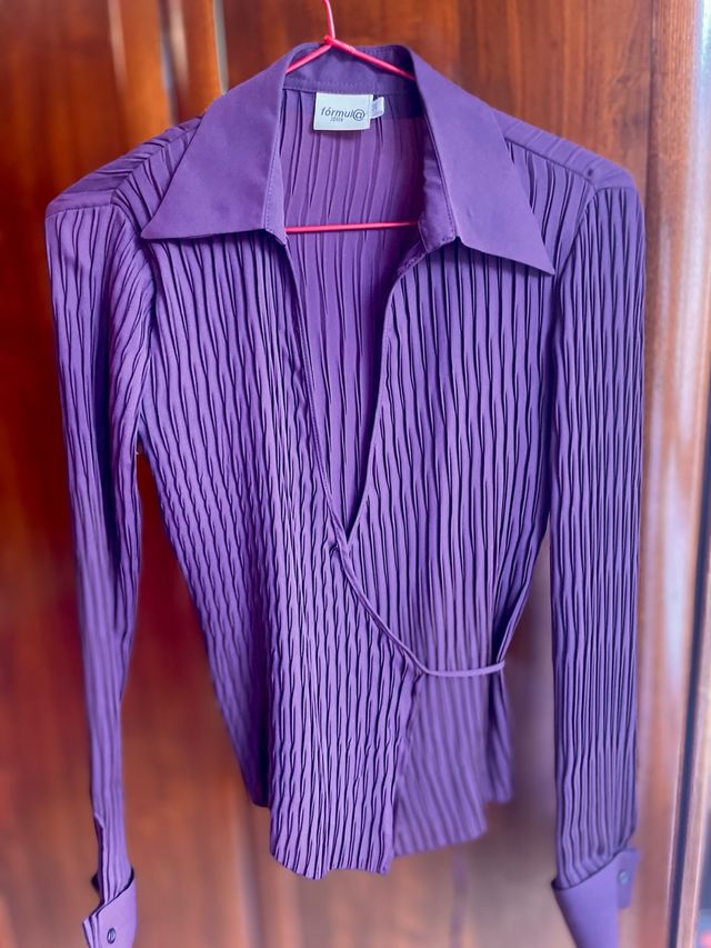 Blusa cruzada Fórmula Joven - color berenjena 