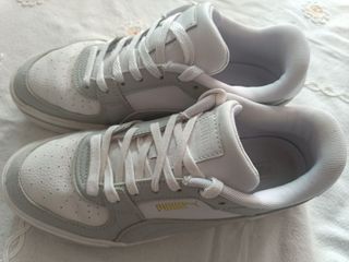 Zapatillas Puma blancas y grises 41