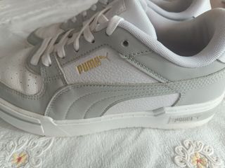 Zapatillas Puma blancas y grises 41