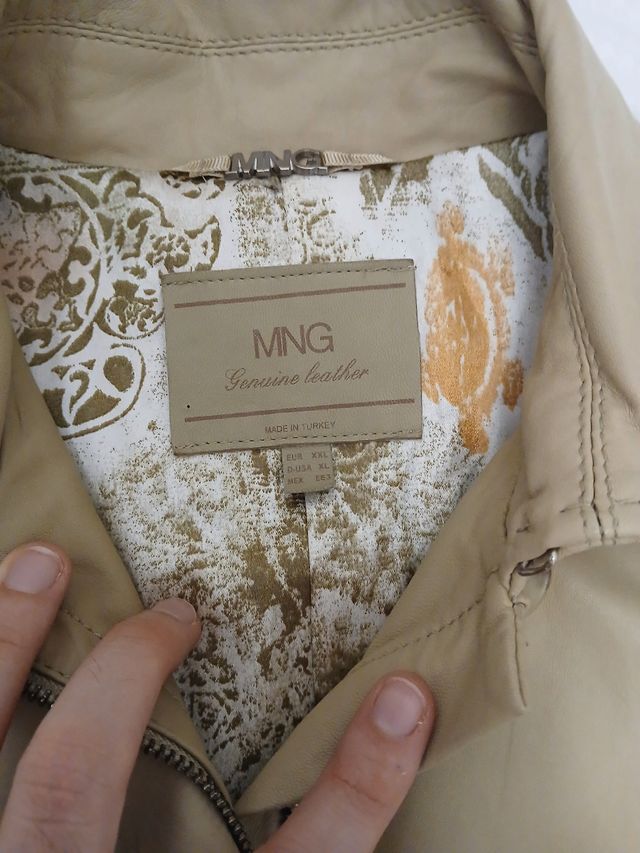 Abrigo de cuero mujer. Mango. Talla XXL.